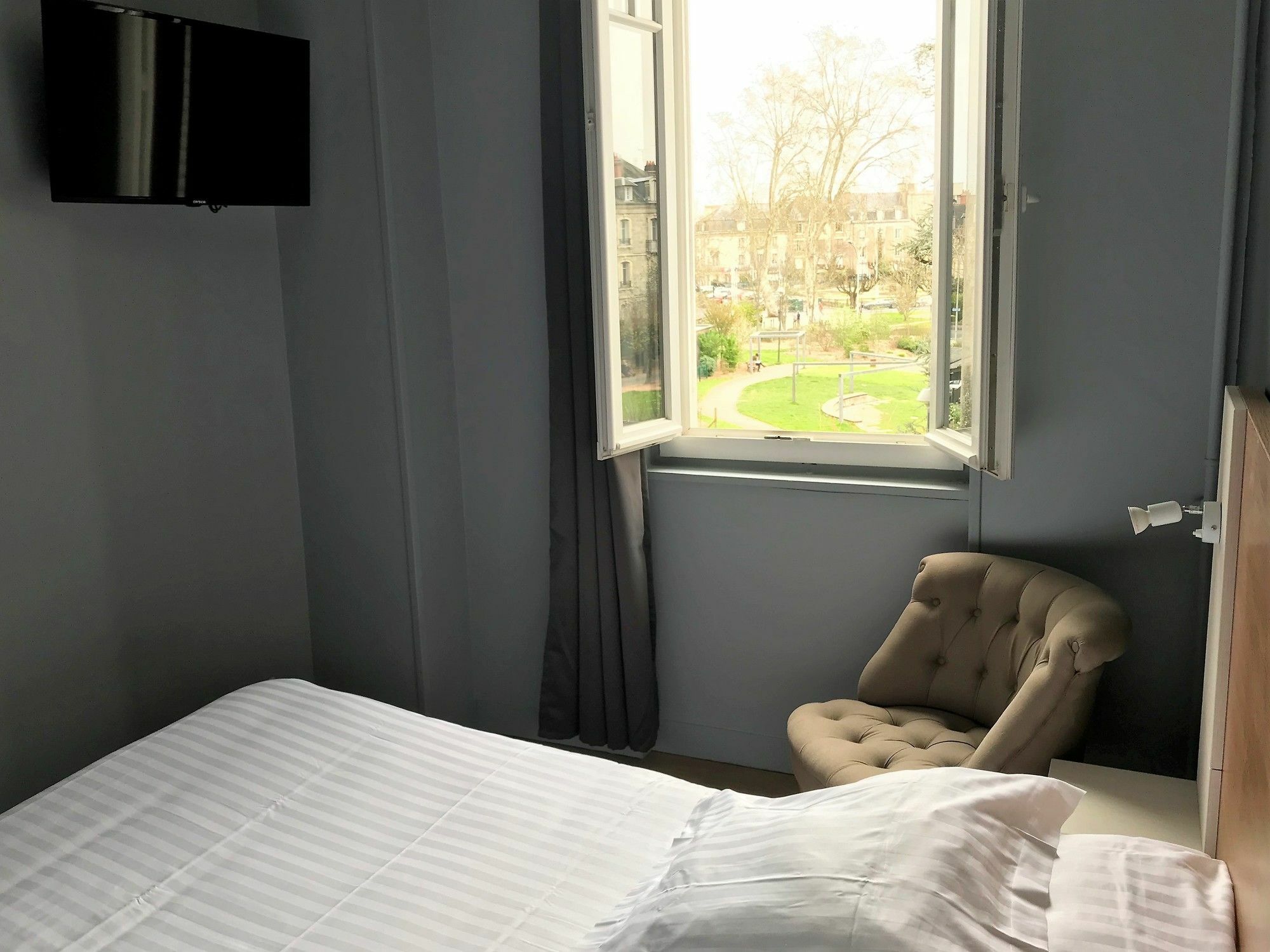 Citotel Hotel Le Chapon Fin ブリーブ・ラ ・ガイヤルド エクステリア 写真